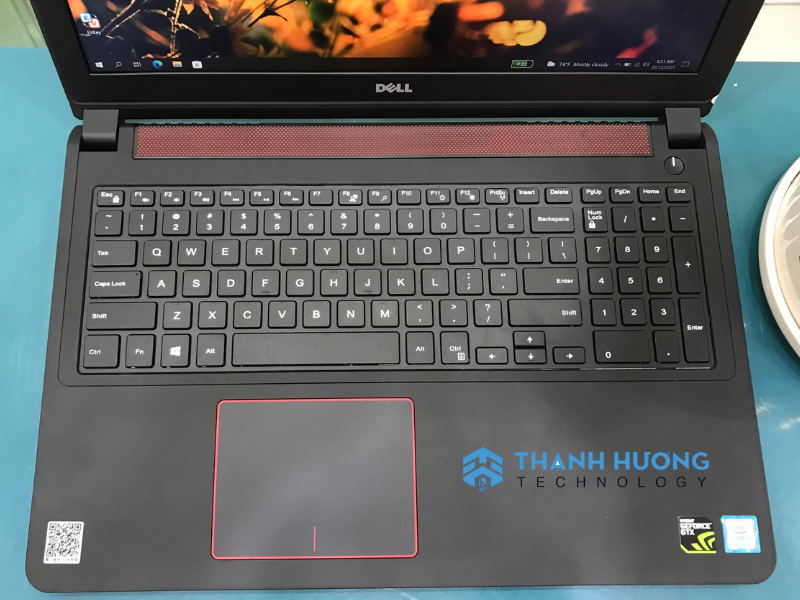 Dell Inspiron 5577 cổng kết nối