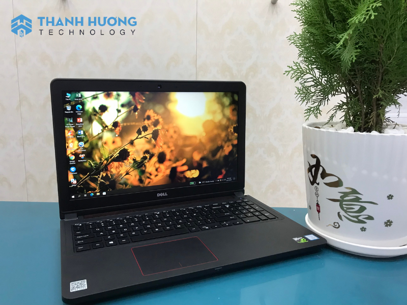 Dell Inspiron 5577