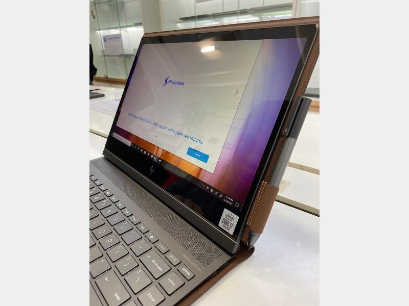 HP Spectre Folio 13