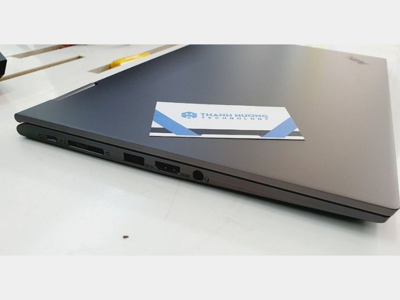 Lenovo ThinkPad X1 Yoga Gen 4