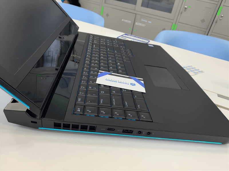 Dell alienware 17 r5