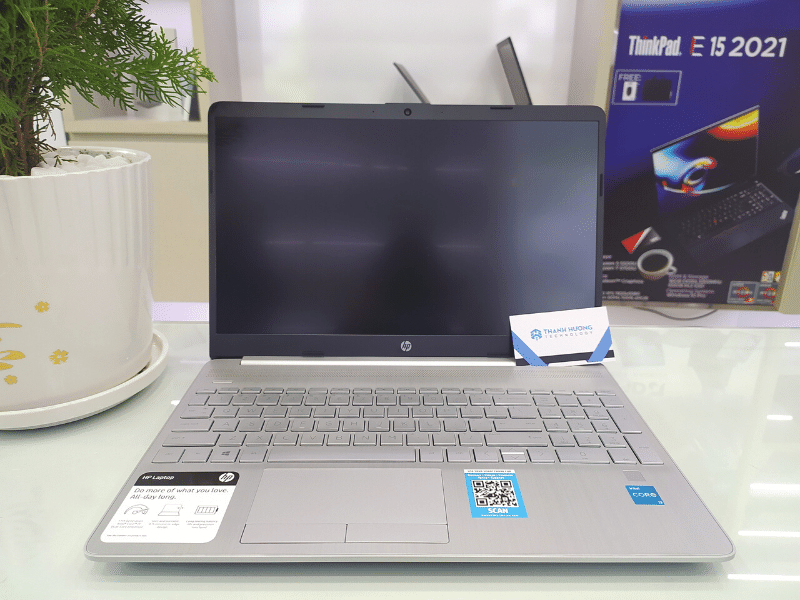 HP Laptop 15 dw3033dx