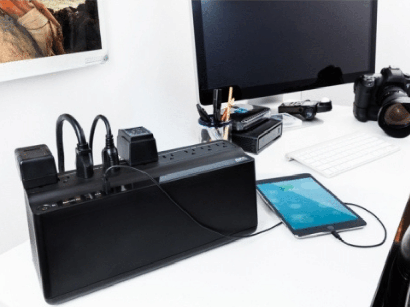 APC Back-UPS 850VA, 120V, 2 USB charging ports